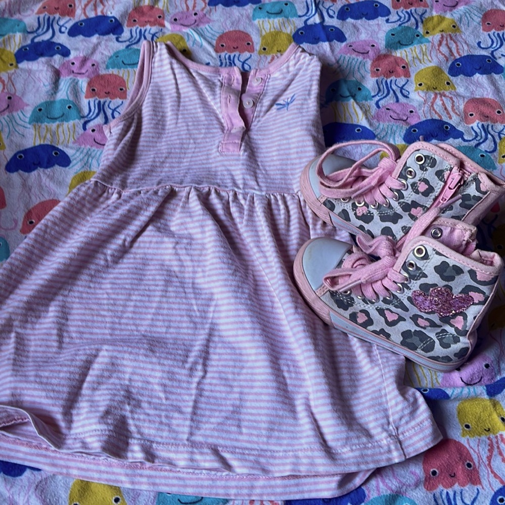 Cute summer dress !! Button up ! Shoes NOT INCLUDED!! 💕